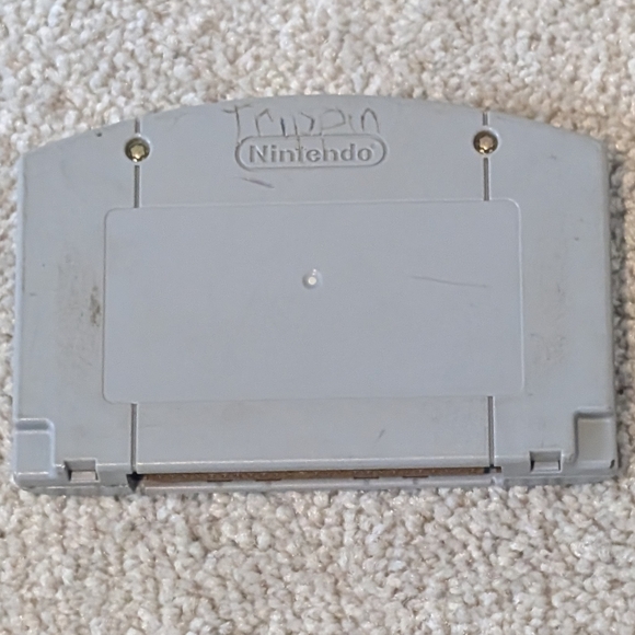 Original Nintendo 64 Game, Golden Eye 007 - Picture 3 of 4